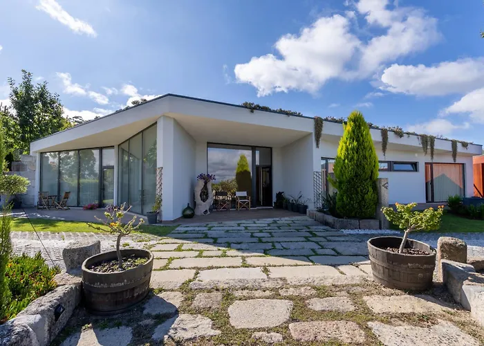 Refugio De Luxo Com Spa, Piscina Interior E Exterior - Pedra Aguda Villa