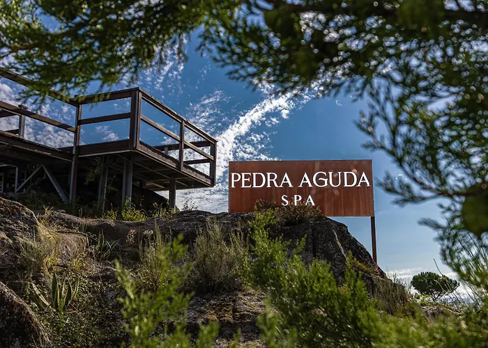 Villa Refugio De Luxo Com Spa, Piscina Interior E Exterior - Pedra Aguda